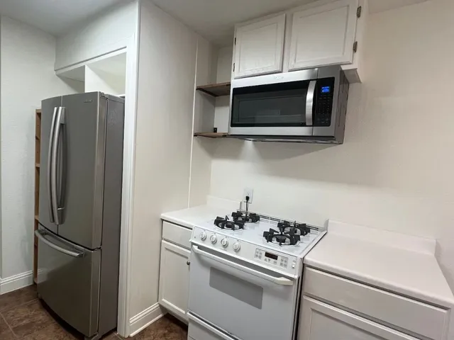 $1,595 | 928 East 56th Street, Austin, TX 78751