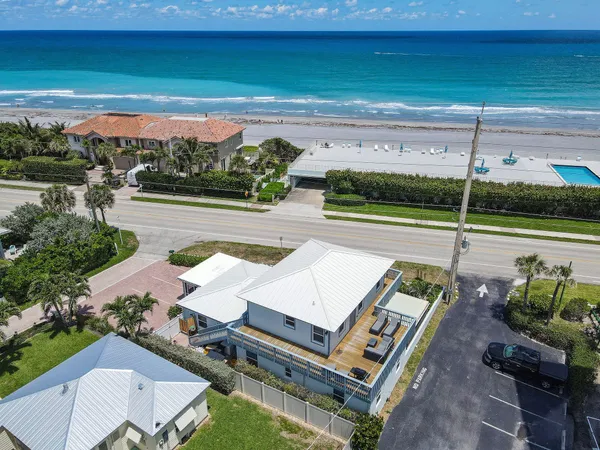 $1,850,000 | 941 Ocean Drive, Juno Beach, FL 33408
