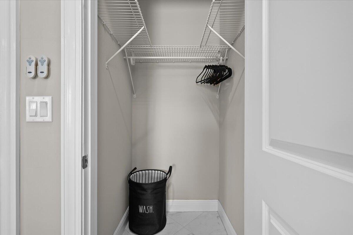 5013 Grandiflora Road Palm Beach Gardens, FL 33418 - Photo 7 of 25 08-LUX_1650