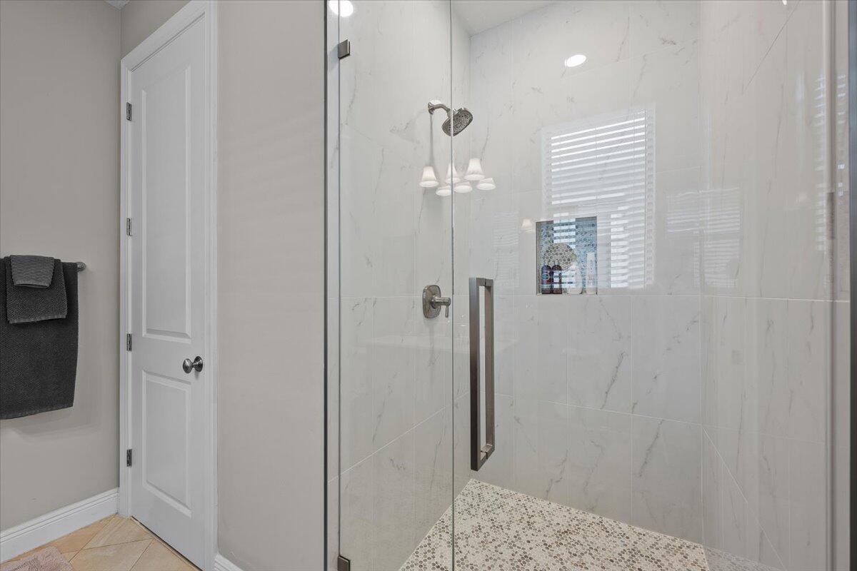 5013 Grandiflora Road Palm Beach Gardens, FL 33418 - Photo 9 of 25 10-LUX_1680