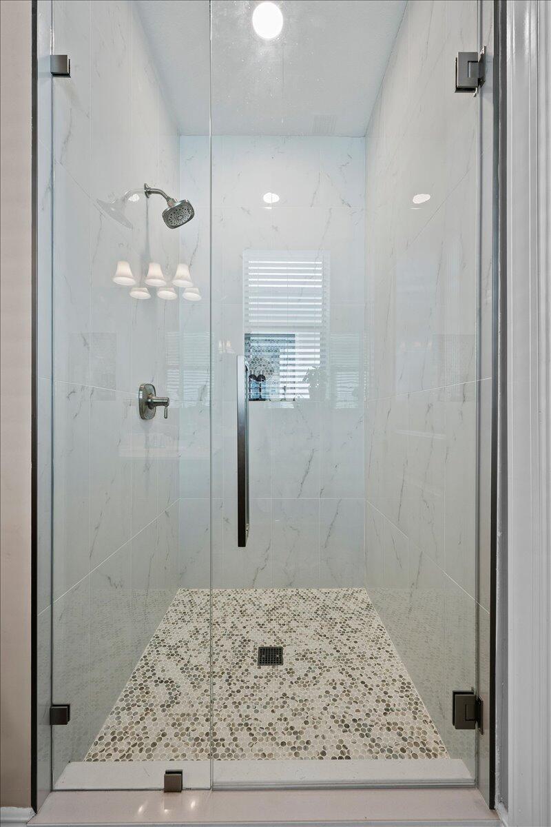 5013 Grandiflora Road Palm Beach Gardens, FL 33418 - Photo 10 of 25 11-LUX_1690