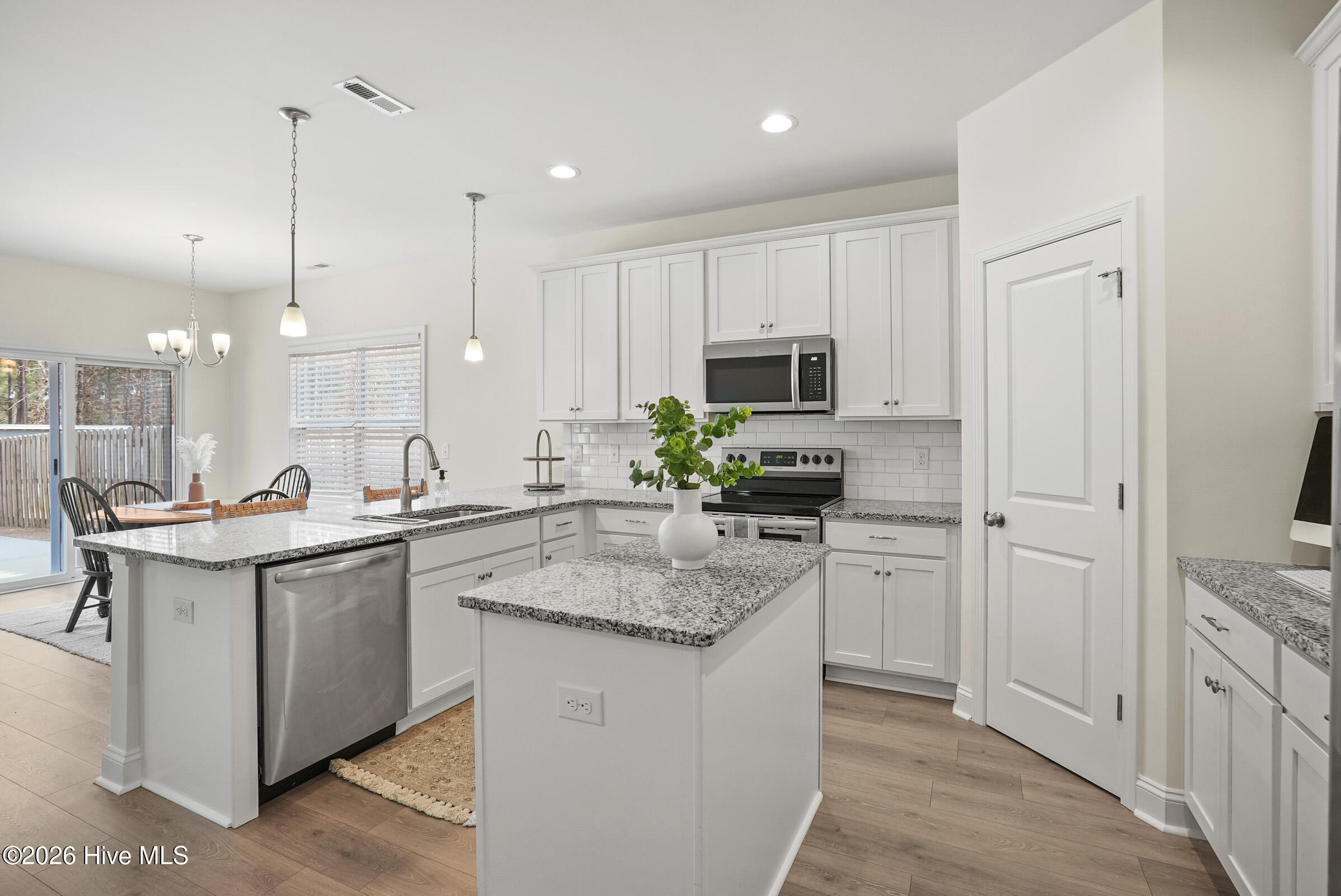 1408 Branch Row Wilmington, NC 28405 - Photo 14 of 42 1408BranchRow_Jacki_MLS_14