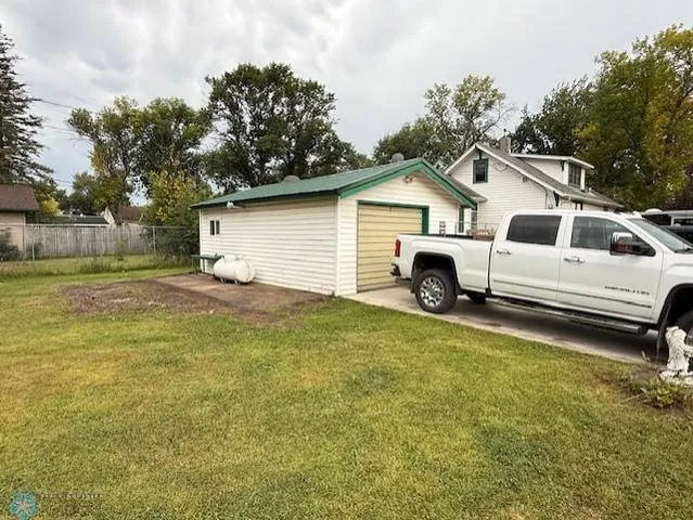 $167,900 | 404 5th Street South, Wahpeton, ND 58075