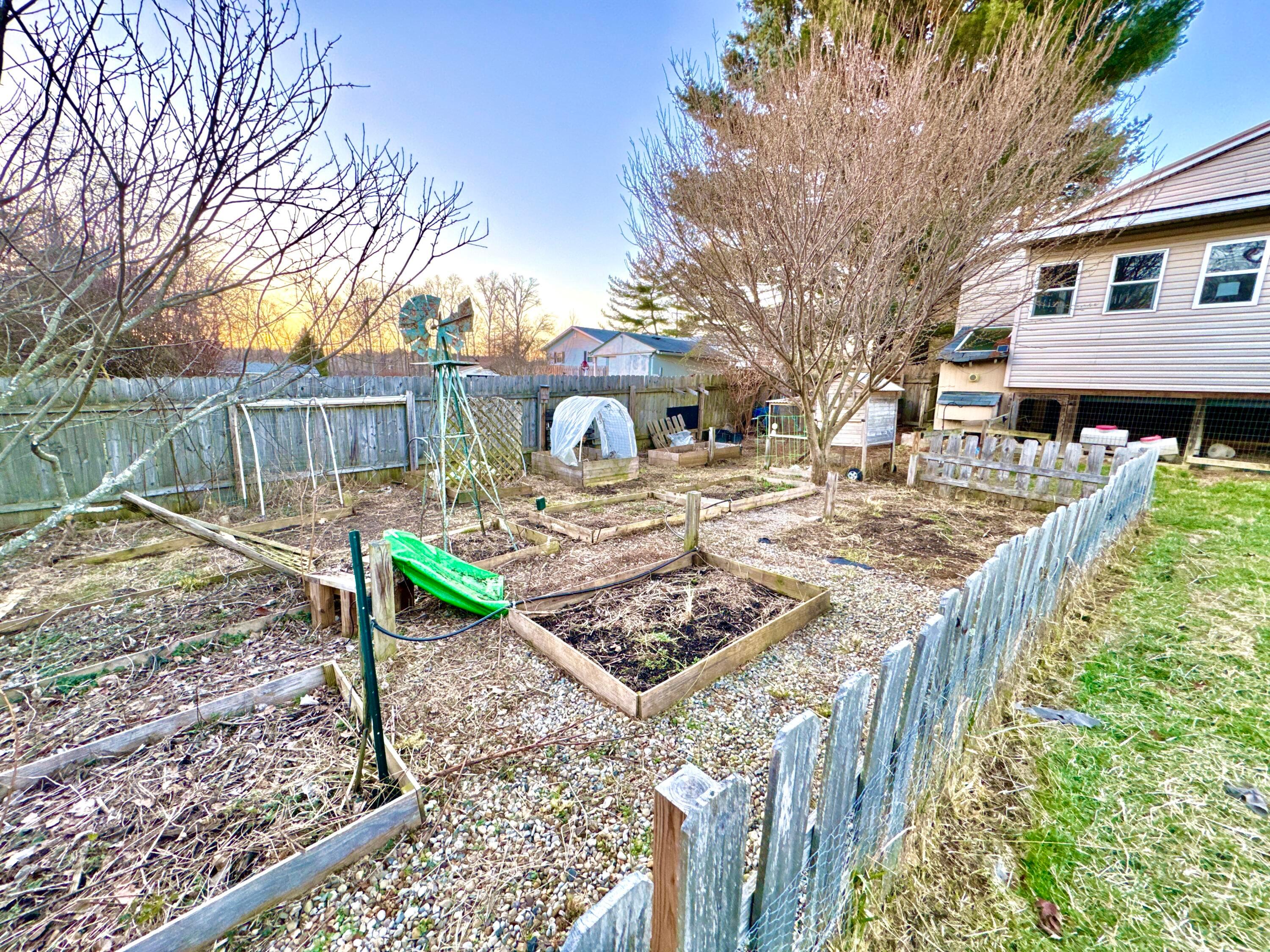 1591 Coonpath Road Northeast Lancaster, OH 43130 - Photo 38 of 50 Garden
