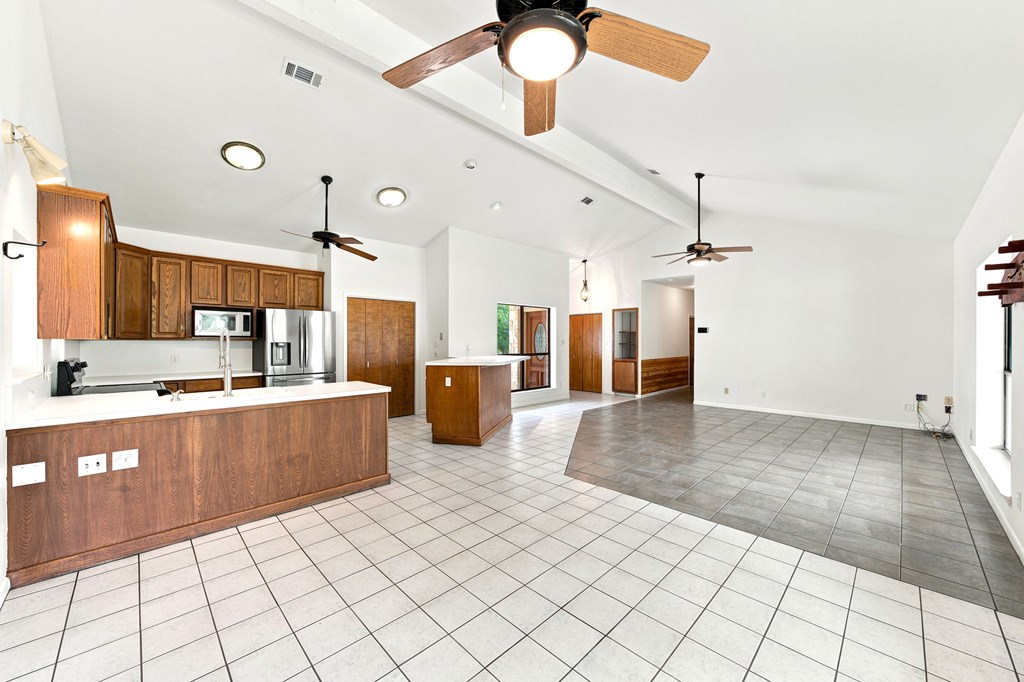 118 Re Ranch Road Kerrville, TX 78028 - Photo 9 of 36 Gallery Image 9