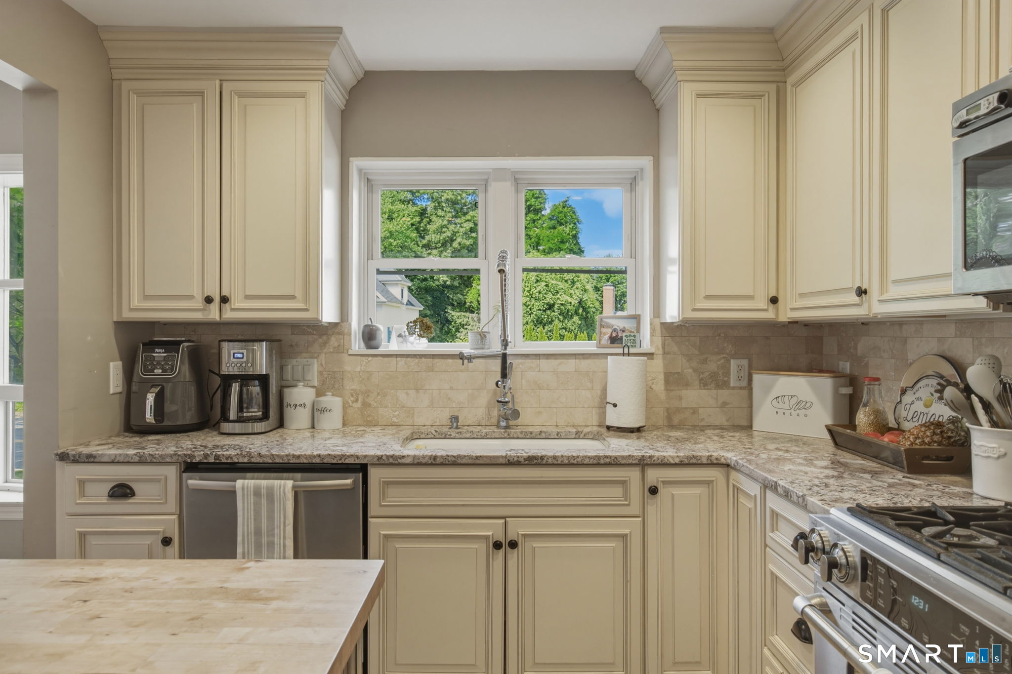 2 Stephen Street Manchester, CT 06040 - Photo 10 of 30