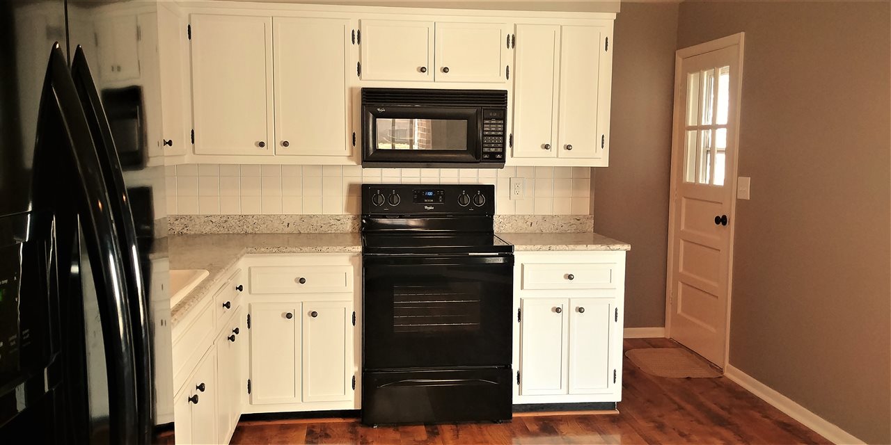 8444 Telephone Road Newburgh, IN 47630 - Photo 8 of 34