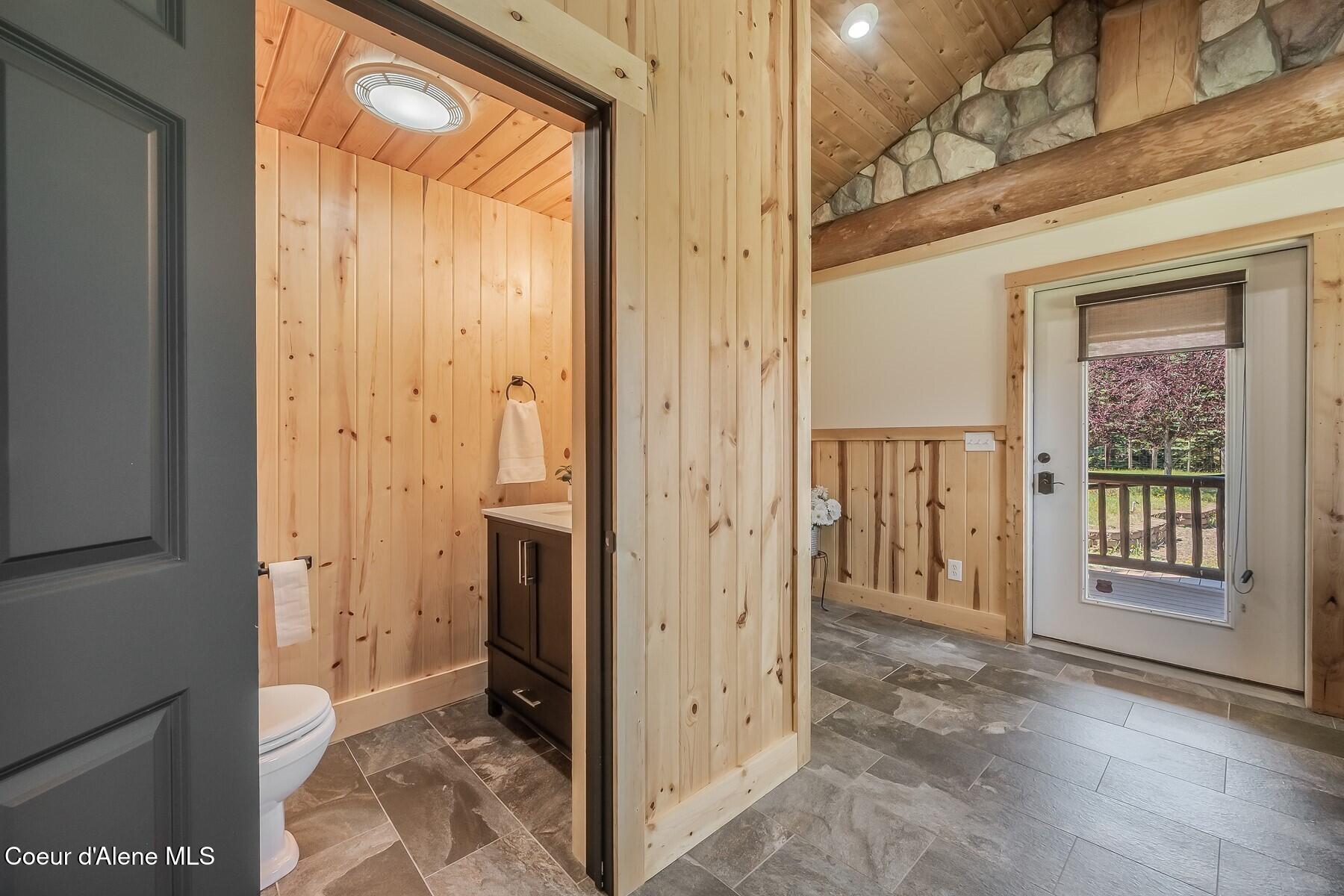 158 West Mountain Vw Road Moyie Springs, ID 83845 - Photo 26 of 63 Entry Mud Room