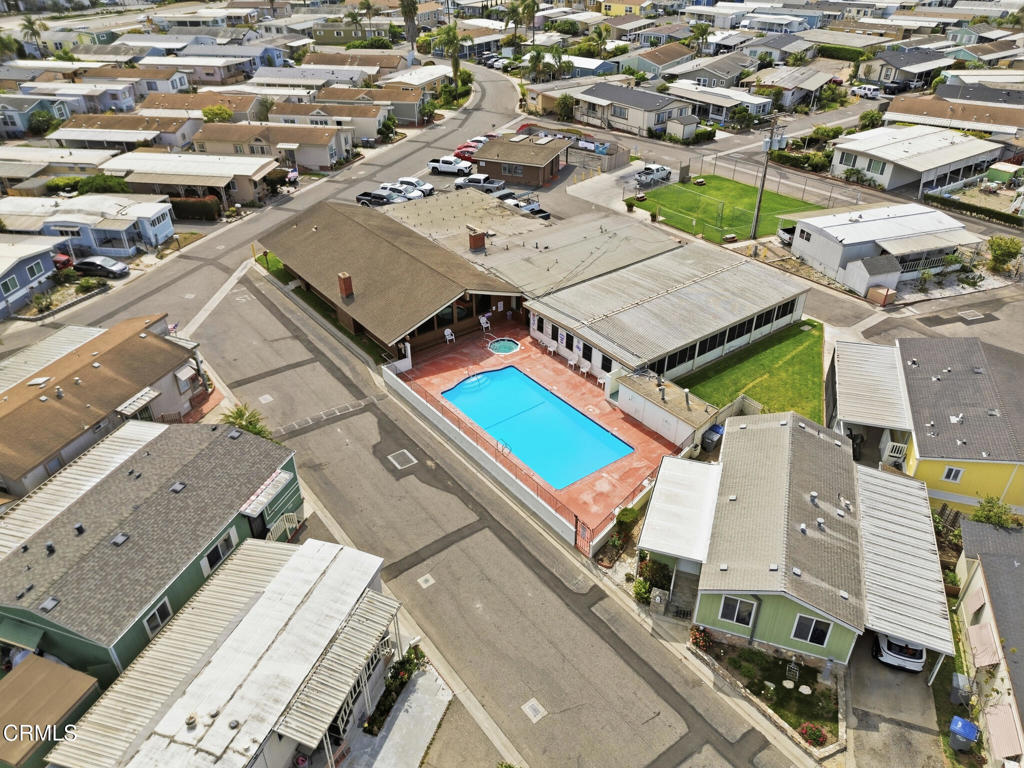 1657 Lime Avenue, Unit 87 Oxnard, CA 93033 - Photo 36 of 37 an aerial view of residential houses with outdoor space