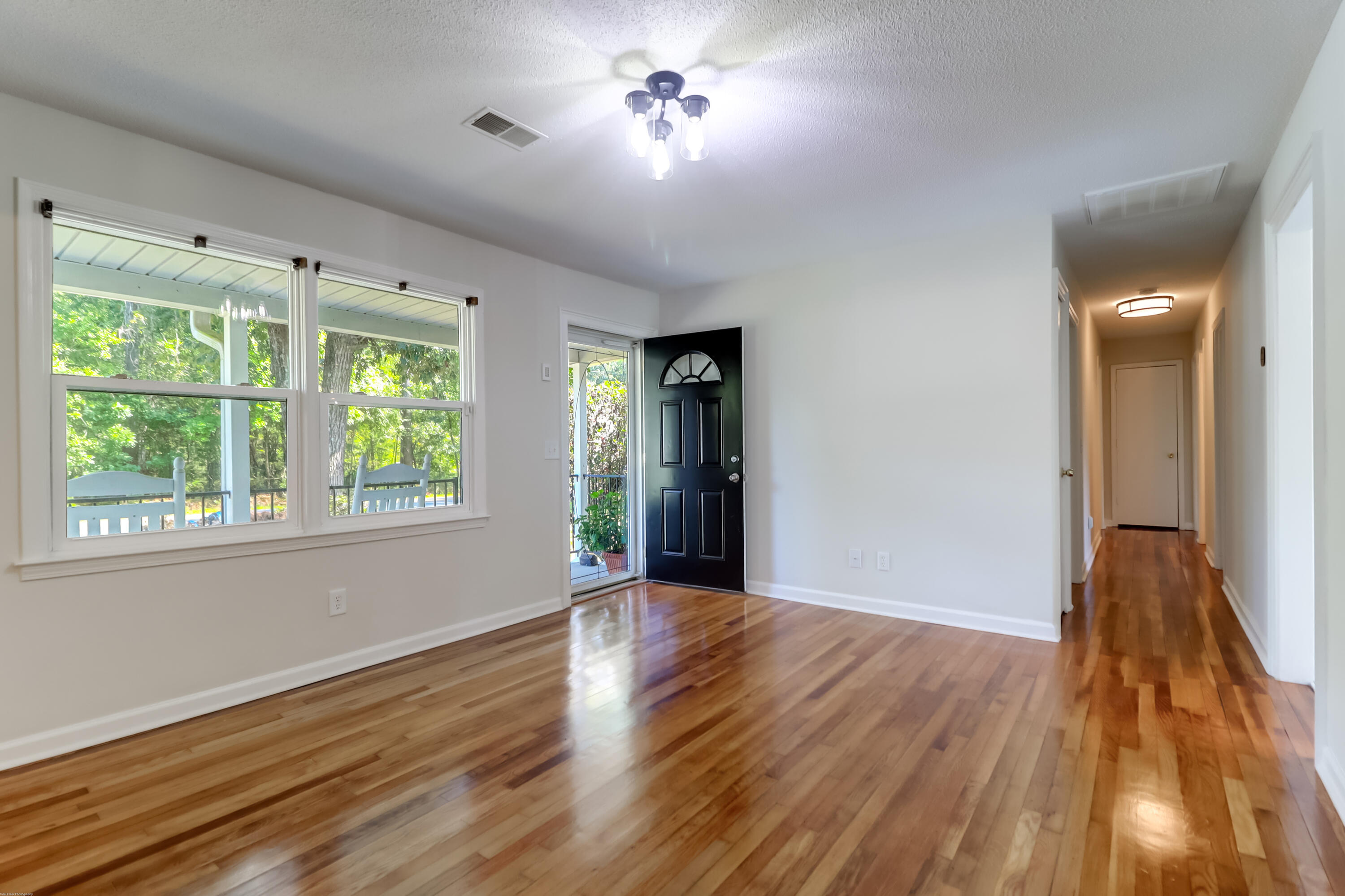 3302 Berryhill Road Johns Island, SC 29455 - Photo 4 of 25 Living Room