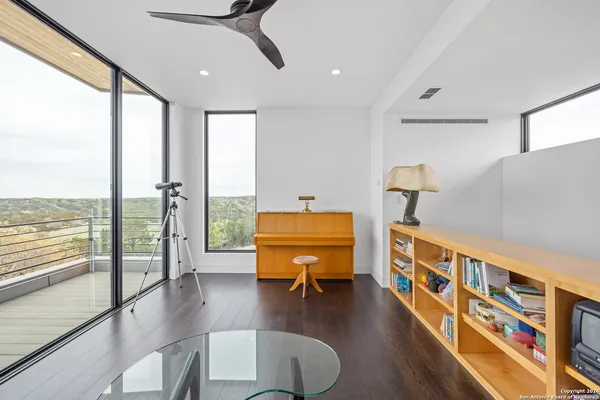 $4,250,000 | 5081 Texas 173 Center Point, Center Point, TX 78010