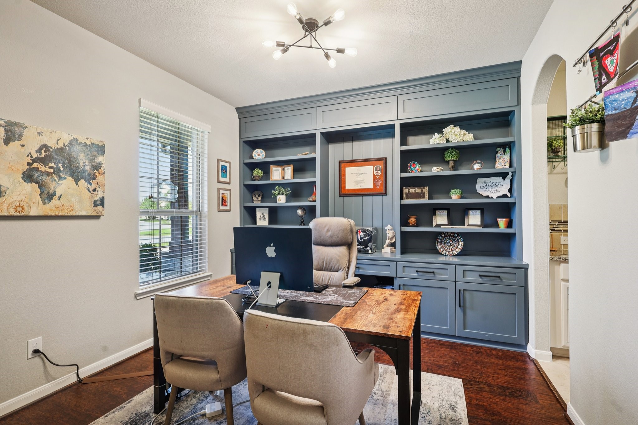 3663 Cottage Pines Lane Spring, TX 77386 - Photo 23 of 47 a work room with furniture a rug and a window