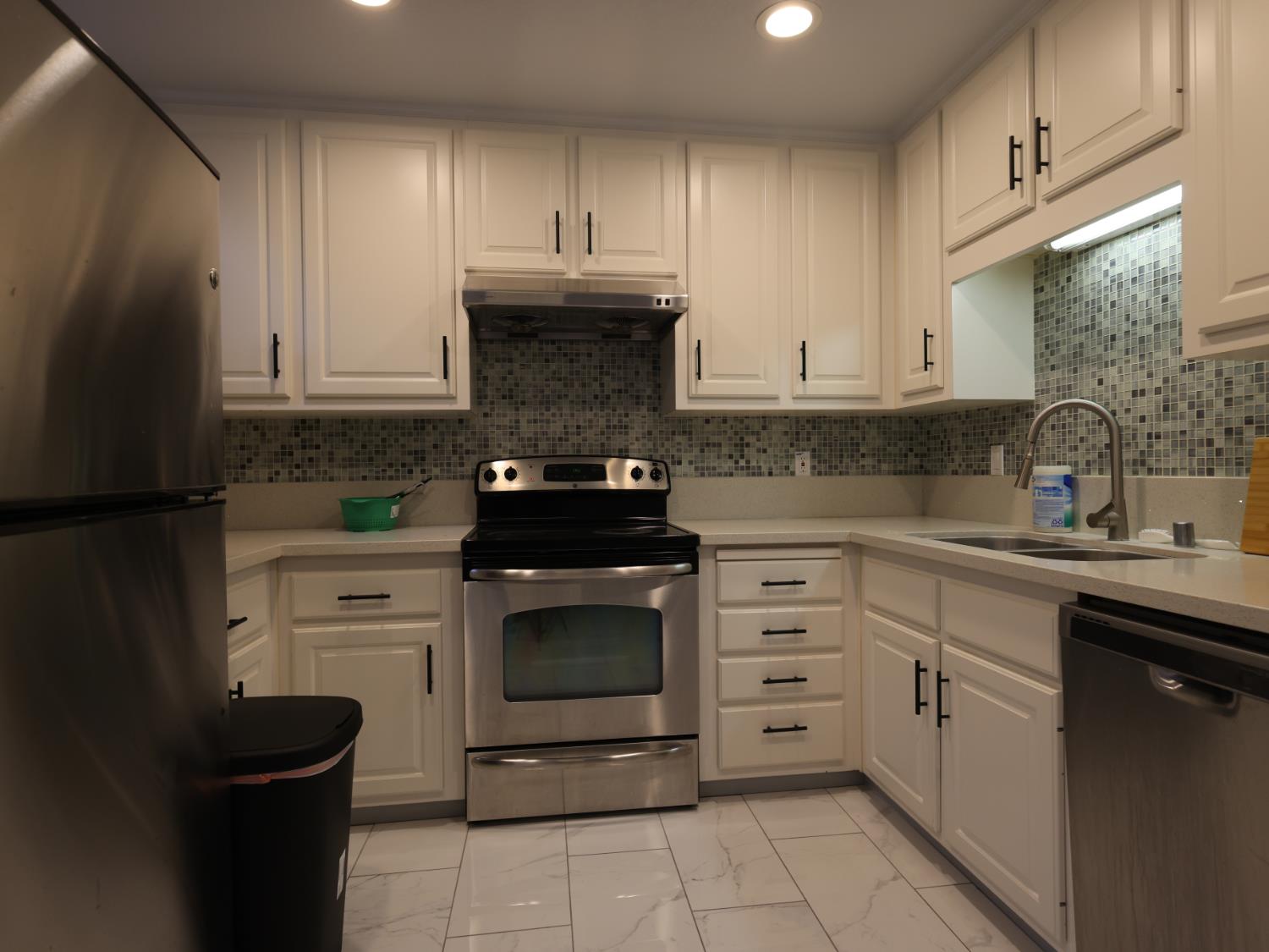 1520 Hood Road, Unit F Sacramento, CA 95825 - Photo 8 of 22
