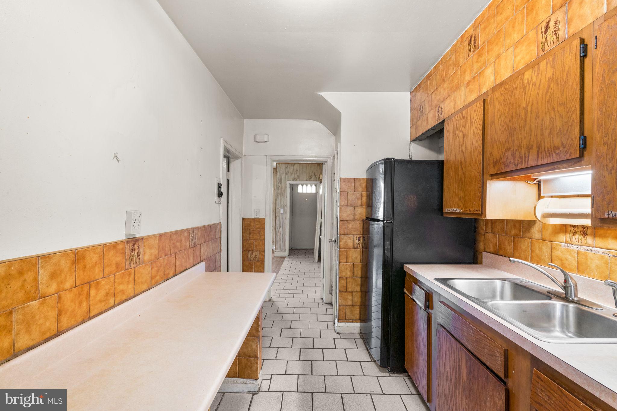 1601 Kingsway Road Baltimore, MD 21218 - Photo 12 of 31 Kitchen