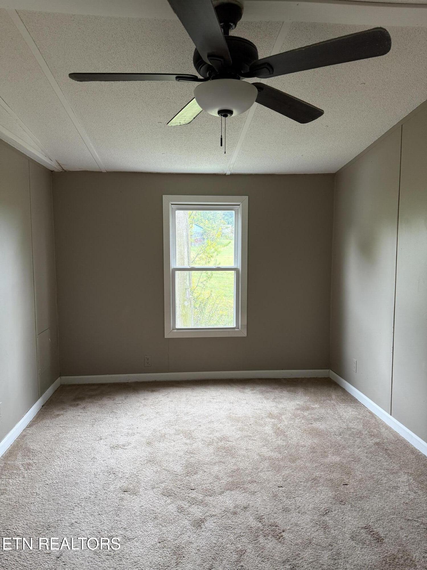 12 Kingswood Road Talbott, TN 37877 - Photo 7 of 10 KW 2