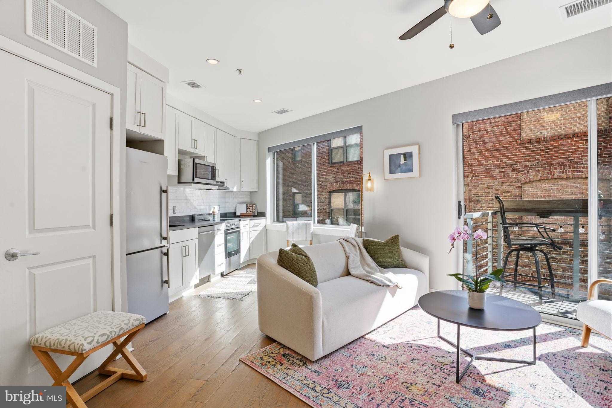 Light filled spacious condo