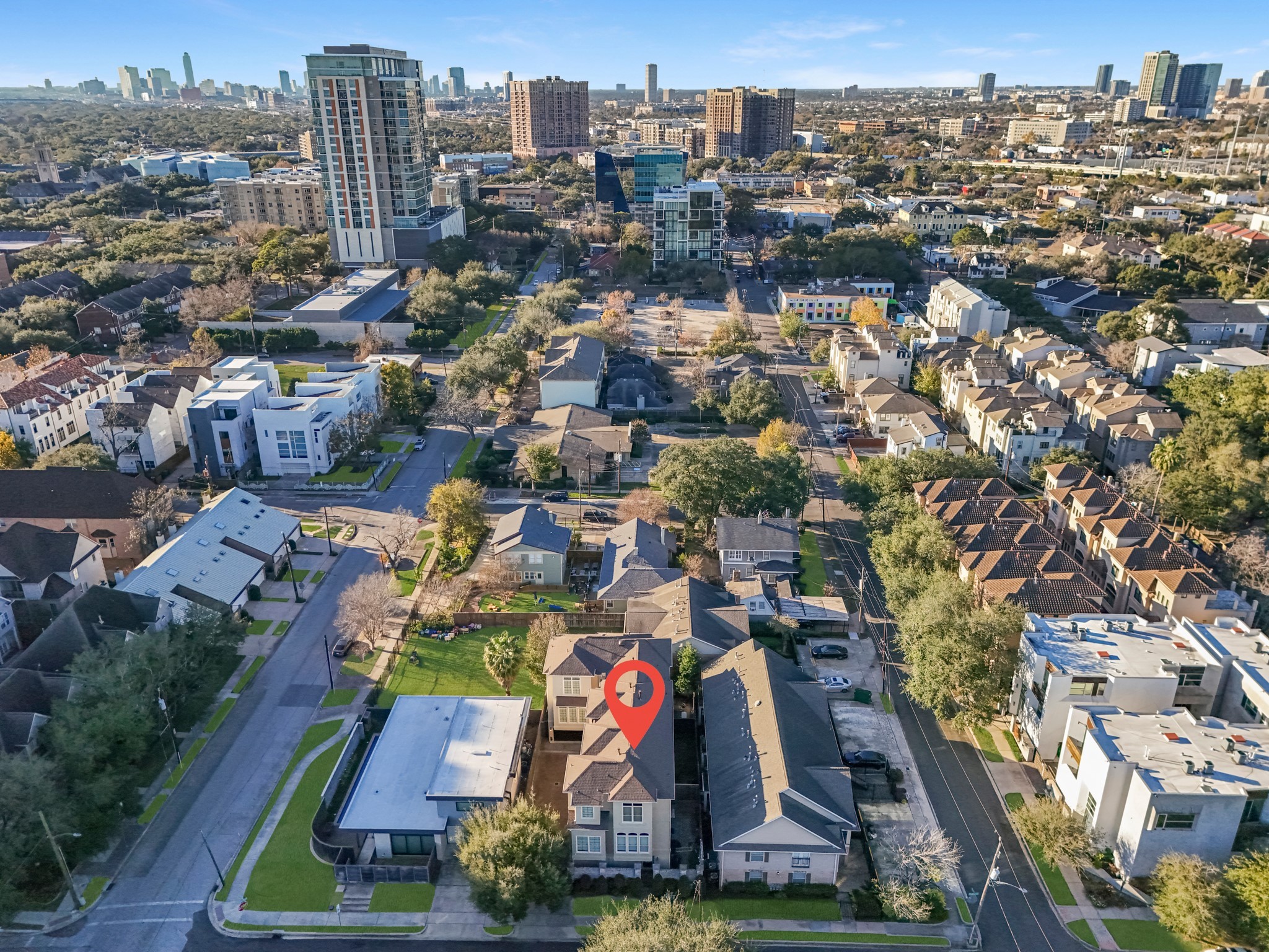 5106 Crawford Street Houston, TX 77004 - Photo 37 of 37 an aerial view of residential houses with city view