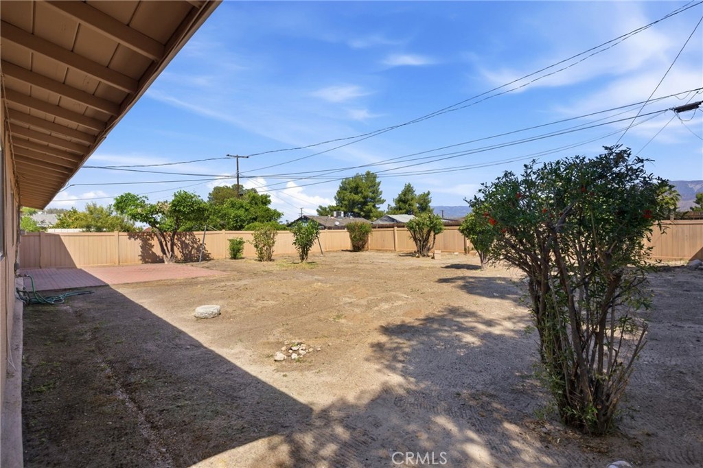 26652 7th Street Highland, CA 92346 - Photo 25 of 27 a view of a backyard