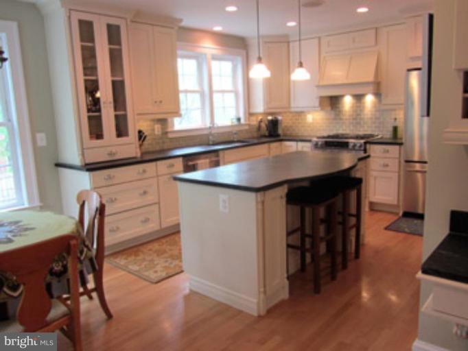 4714 16th Road North Arlington, VA 22207 - Photo 15 of 26 Kitchen