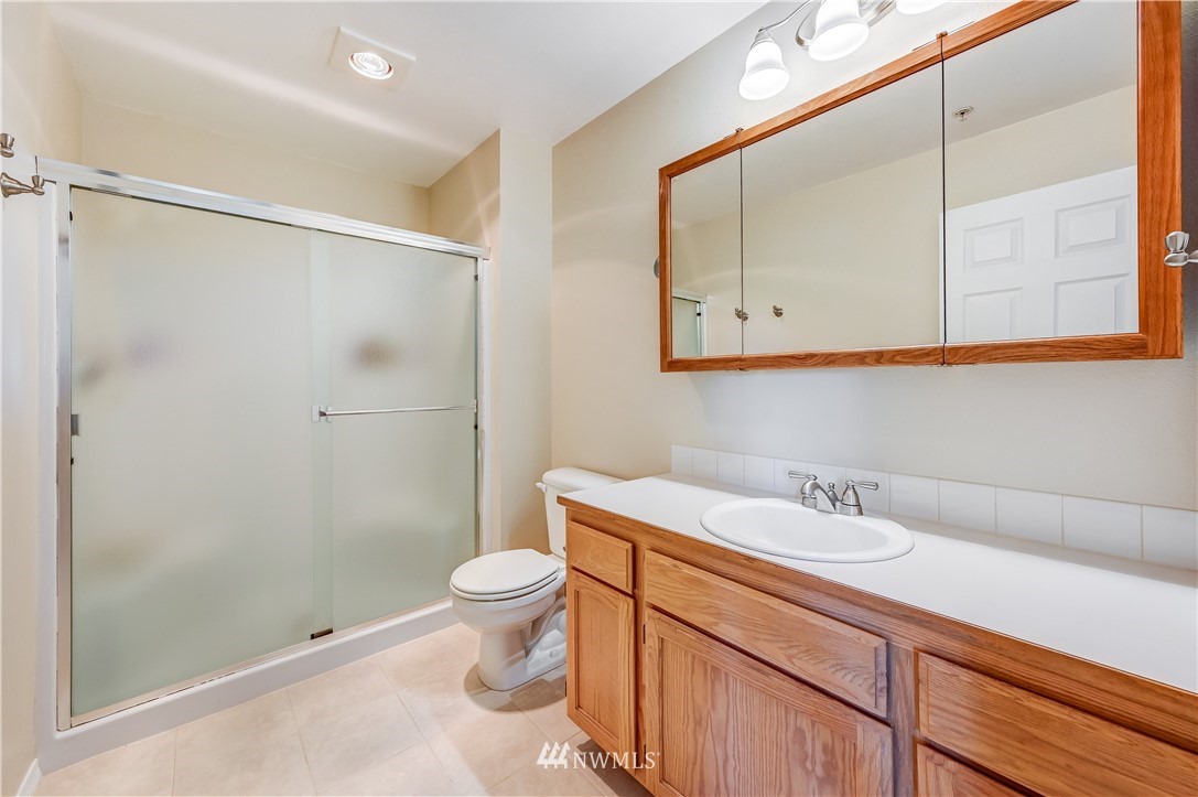 1001 West Casino Road, Unit C201 Everett, WA 98204 - Photo 12 of 19