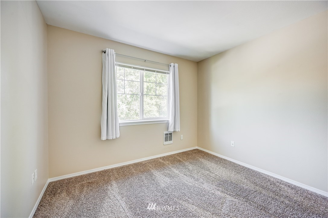 1001 West Casino Road, Unit C201 Everett, WA 98204 - Photo 14 of 19