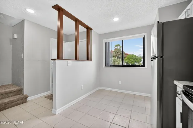 $1,600 | 168 West Sandalwood Court, Daytona Beach, FL 32119