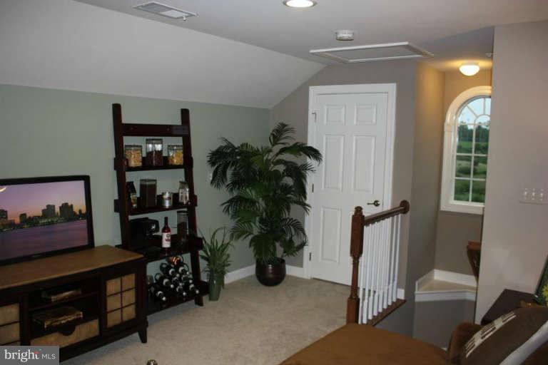 2505 Ralph Ellison Way Northeast Washington, DC 20018 - Photo 11 of 17 Interior (General)
