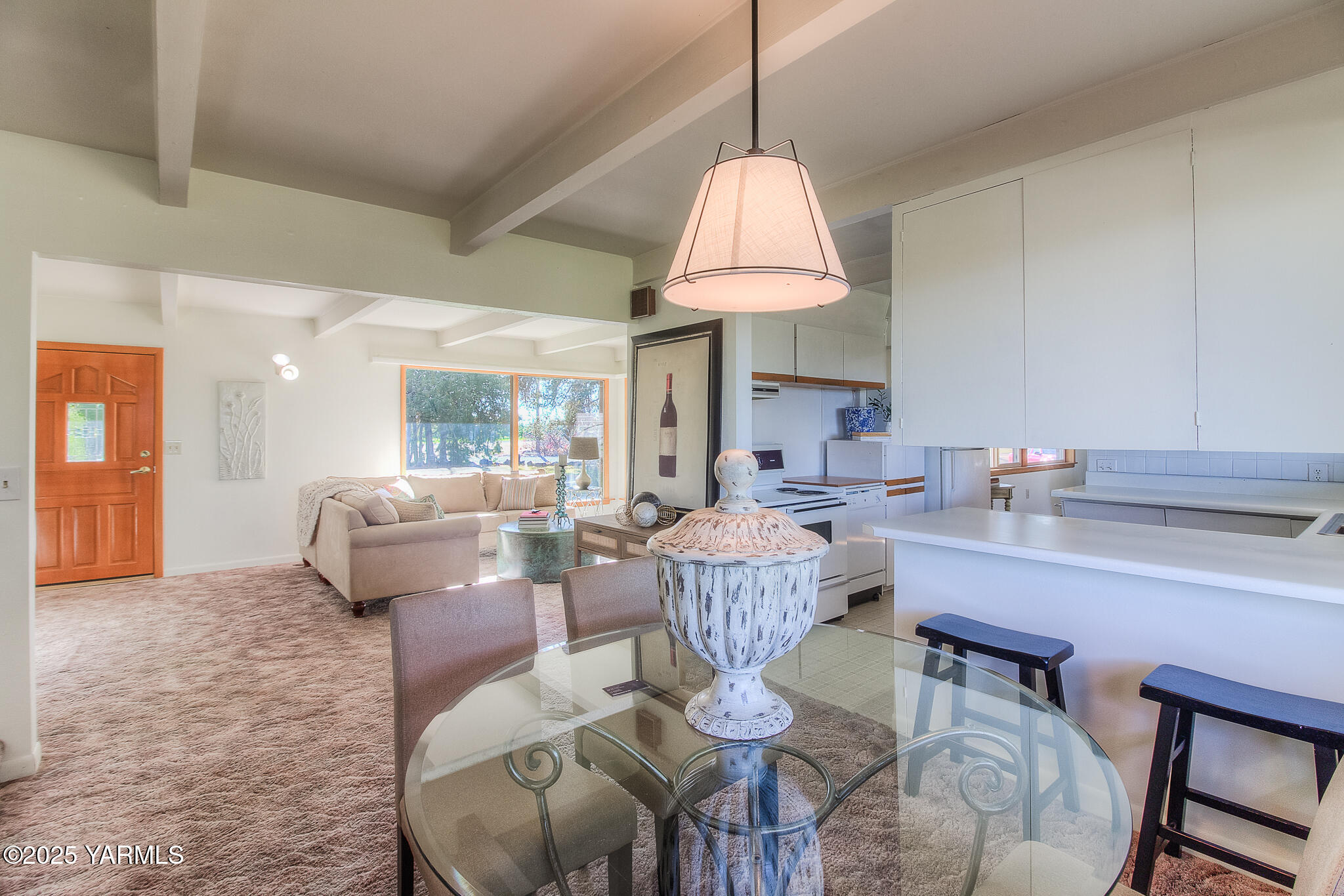 4102 Naches Heights Road Yakima, WA 98908 - Photo 14 of 41 Dining - Living