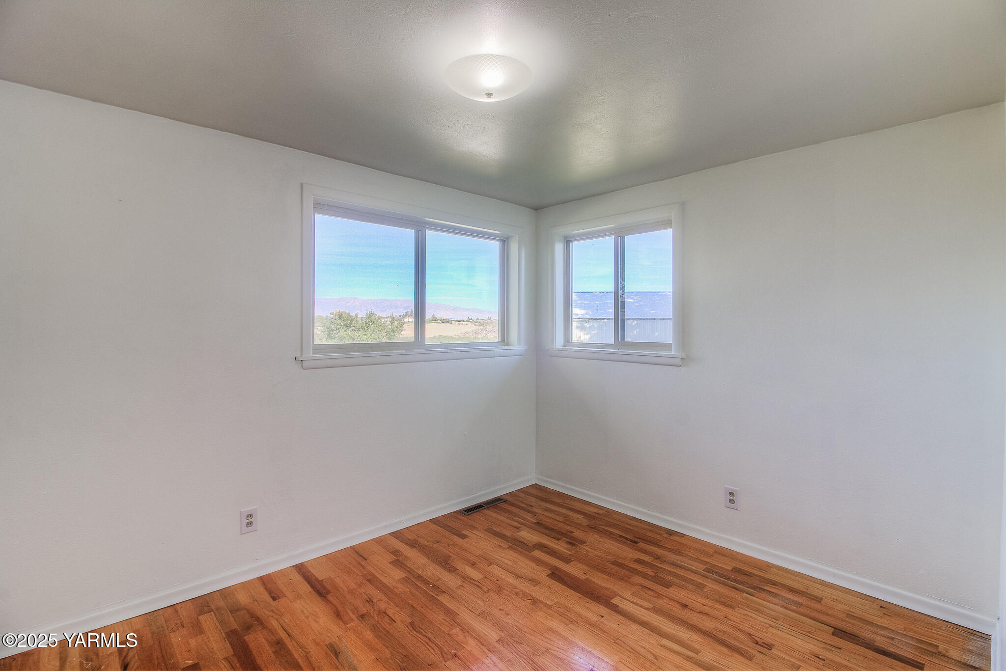 4102 Naches Heights Road Yakima, WA 98908 - Photo 27 of 41 North BR