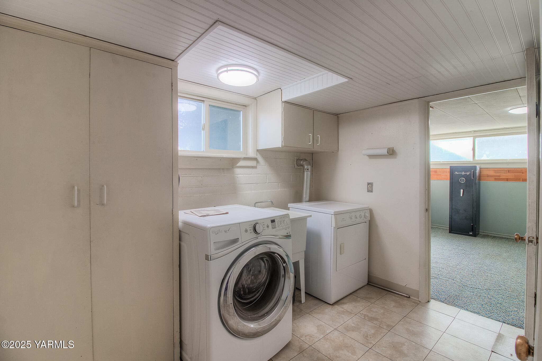 4102 Naches Heights Road Yakima, WA 98908 - Photo 31 of 41 Laundry