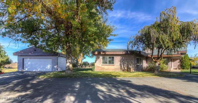 $468,750 | 4102 Naches Heights Road, Yakima, WA 98908