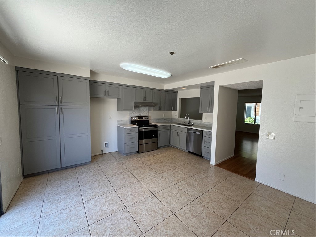 25885 Trabuco Road, Unit 97 Lake Forest, CA 92630 - Photo 6 of 22