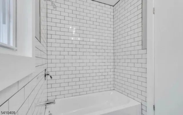 $2,300 | 83 Sheridan Street, Irvington, NJ 07111