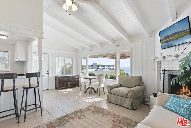 $6,000 | 22609 Pacific Coast Highway, Unit A, Malibu, CA 90265