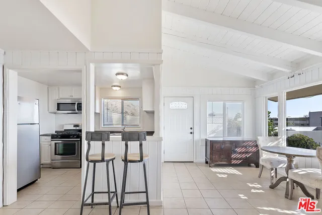 $6,000 | 22609 Pacific Coast Highway, Unit A, Malibu, CA 90265