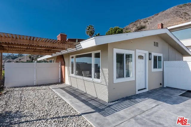 $6,000 | 22609 Pacific Coast Highway, Unit A, Malibu, CA 90265