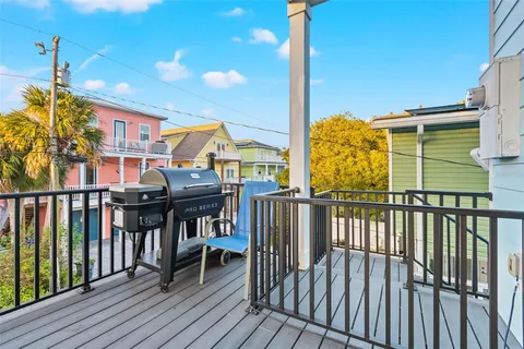 $1,650,000 | 5402 31st Avenue South, Gulfport, FL 33707