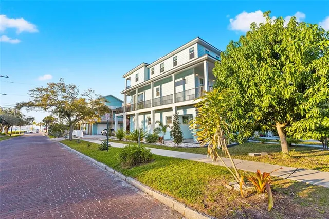 $1,740,000 | 5402 31st Avenue South, Gulfport, FL 33707