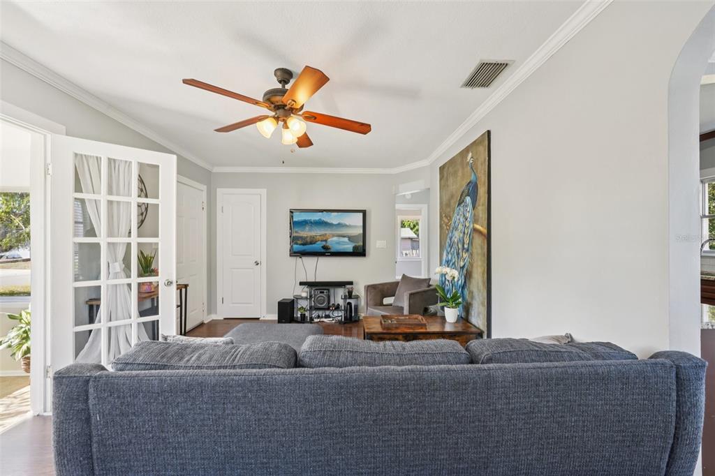 4809 33rd Avenue North St. Petersburg, FL 33713 - Photo 13 of 62 a living room with furniture and a window