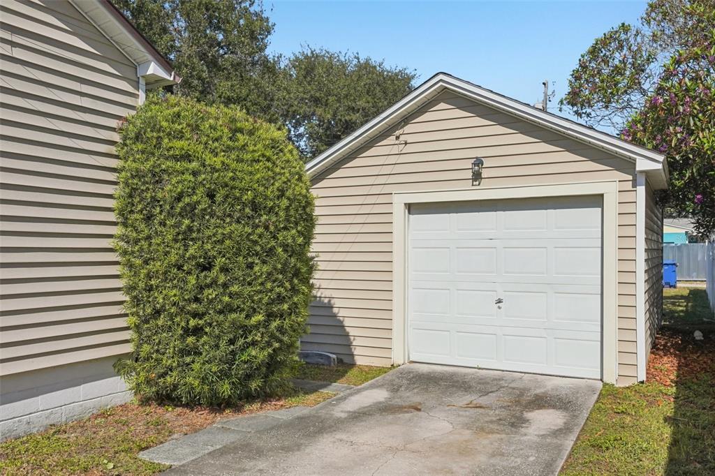 4809 33rd Avenue North St. Petersburg, FL 33713 - Photo 34 of 62 a view of a house with a small yard