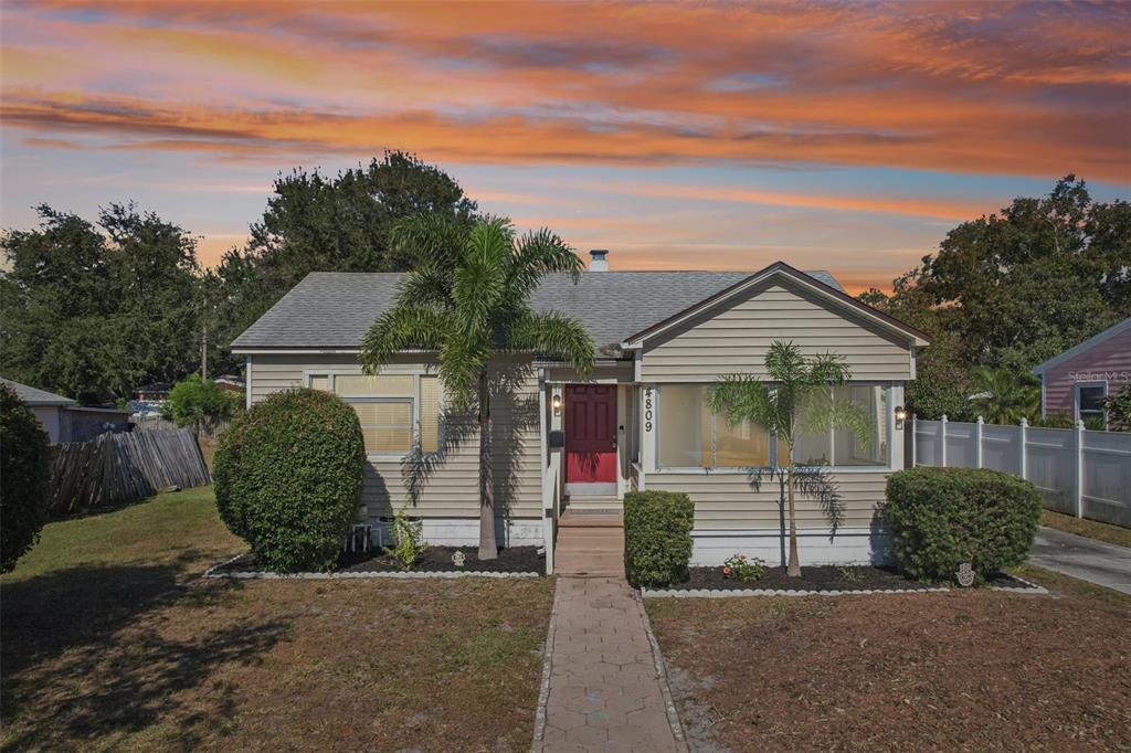 4809 33rd Avenue North St. Petersburg, FL 33713 - Photo 56 of 62 a front view of a house with a yard