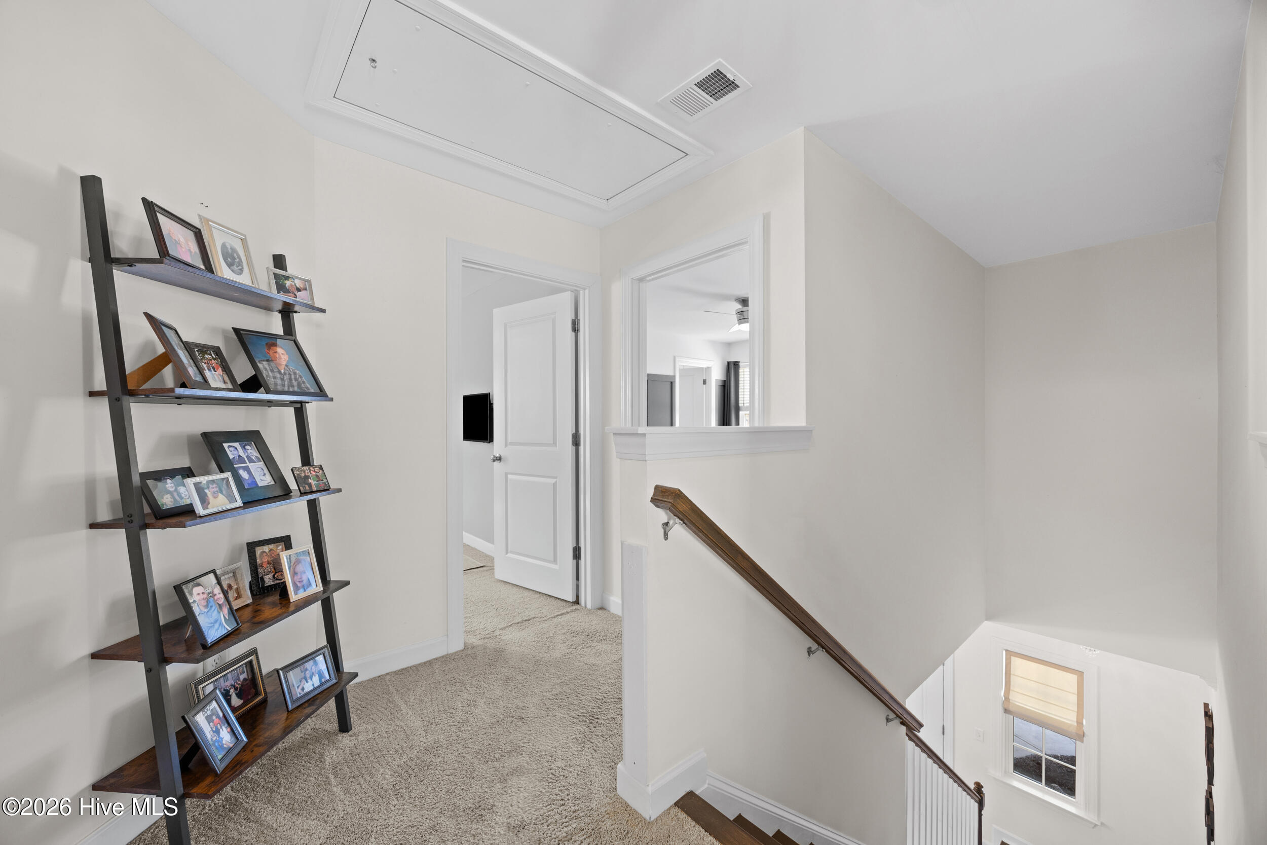 112 Collins Way Hampstead, NC 28443 - Photo 20 of 53 38_stairs