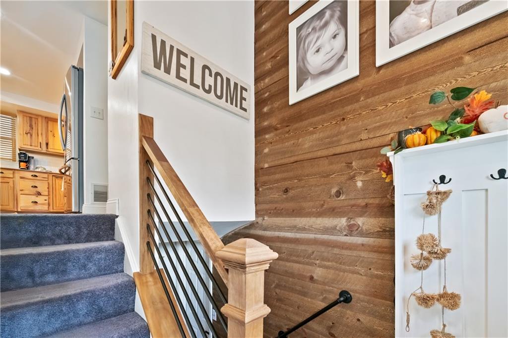 1877 George Circle Irwin, PA 15642 - Photo 15 of 35