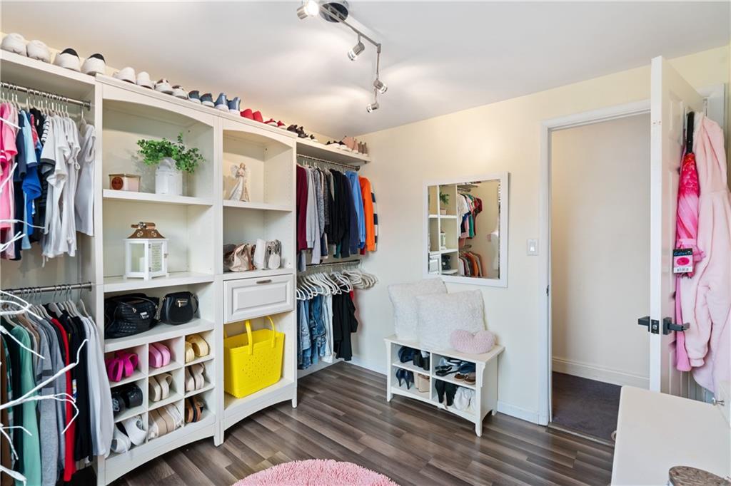 1877 George Circle Irwin, PA 15642 - Photo 29 of 35