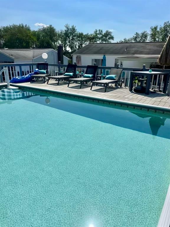 1877 George Circle Irwin, PA 15642 - Photo 4 of 35