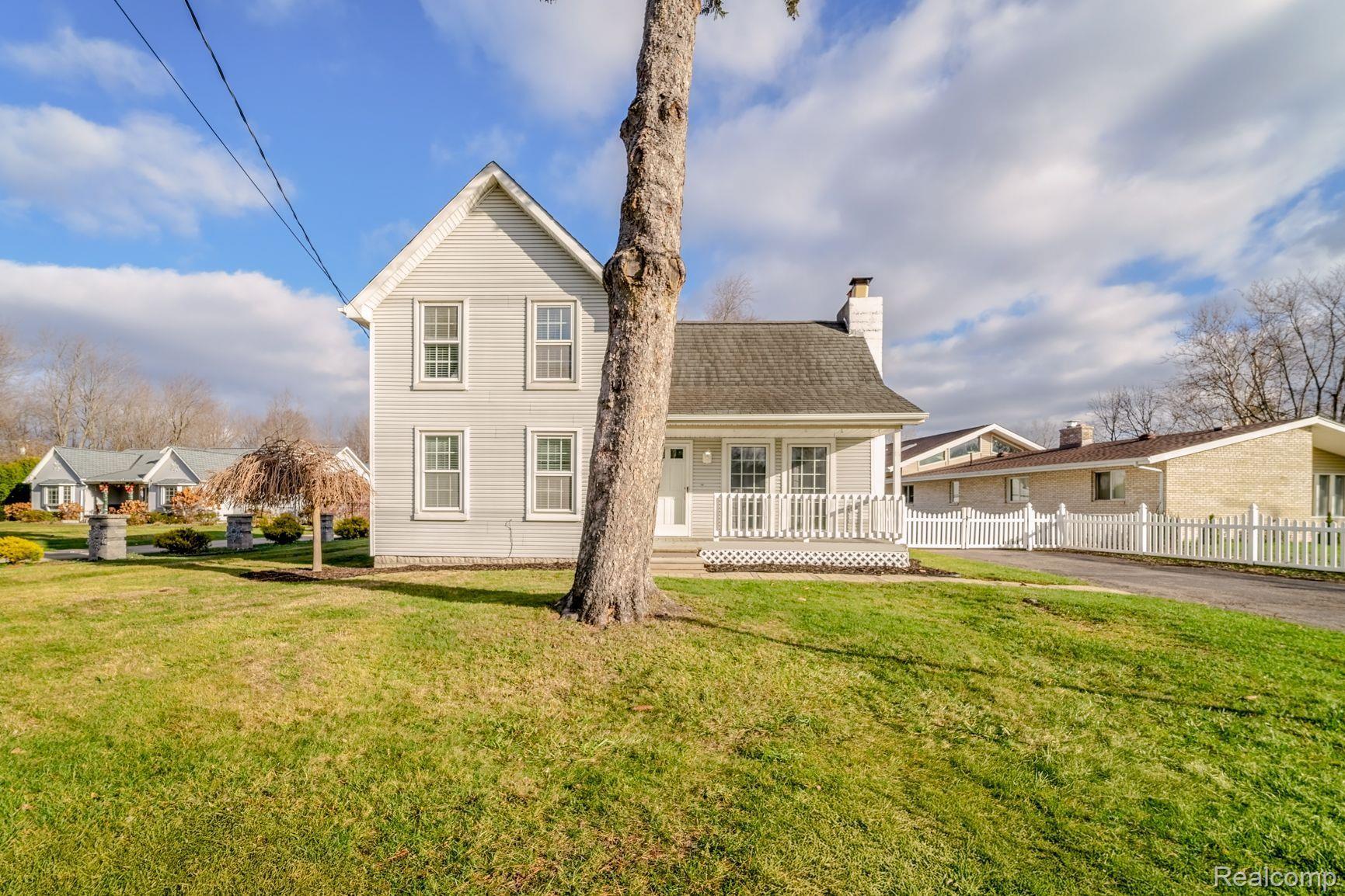 19169 Hannan Road New Boston, MI 48164 - Photo 4 of 42 Gallery Image 4