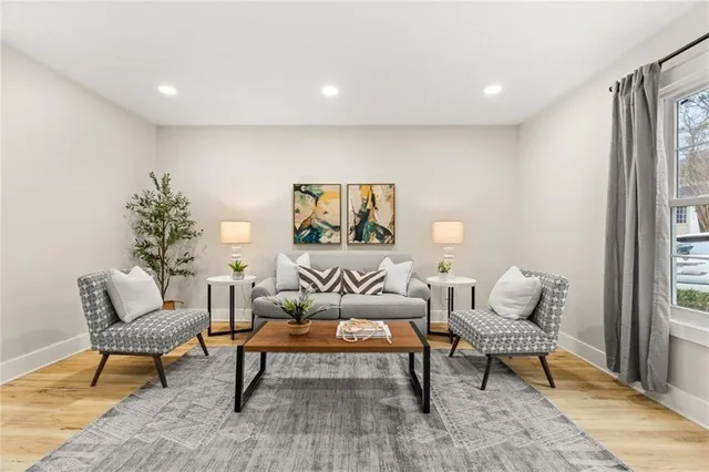 $300,000 | 6404 Park Avenue, Unit D4, Atlanta, GA 30342