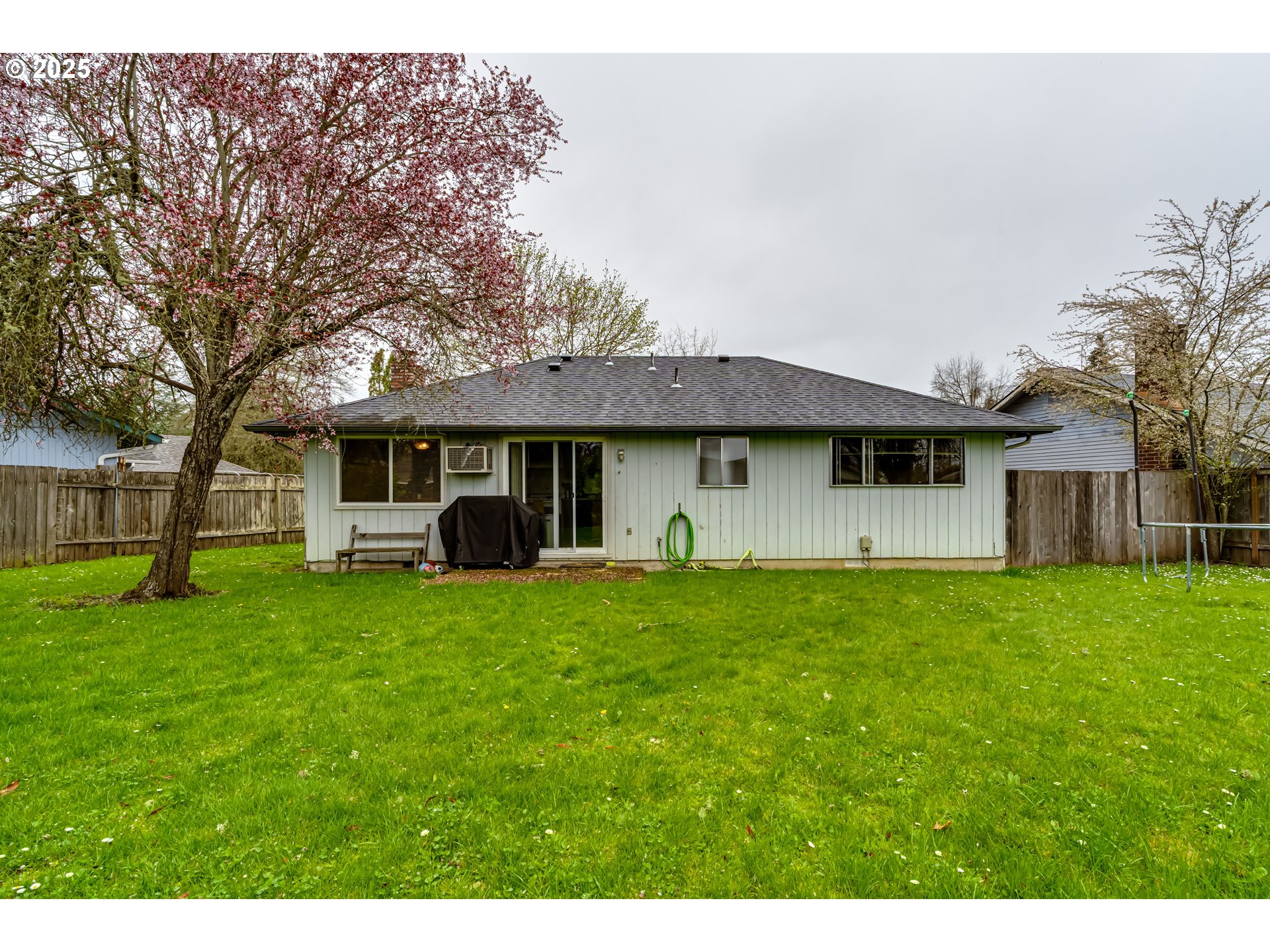 3736 Peppertree Drive Eugene, OR 97402 - Photo 15 of 16