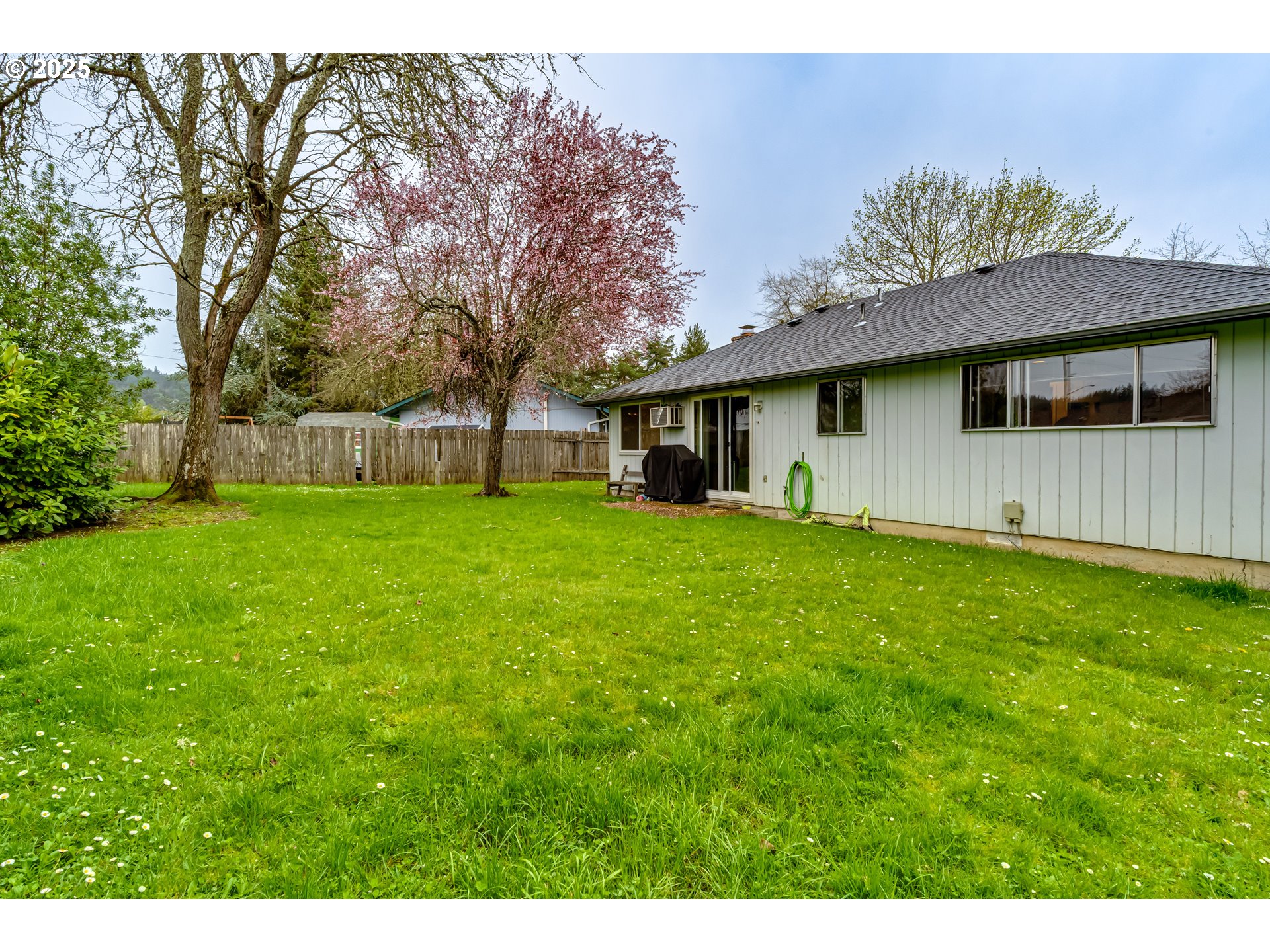 3736 Peppertree Drive Eugene, OR 97402 - Photo 16 of 16