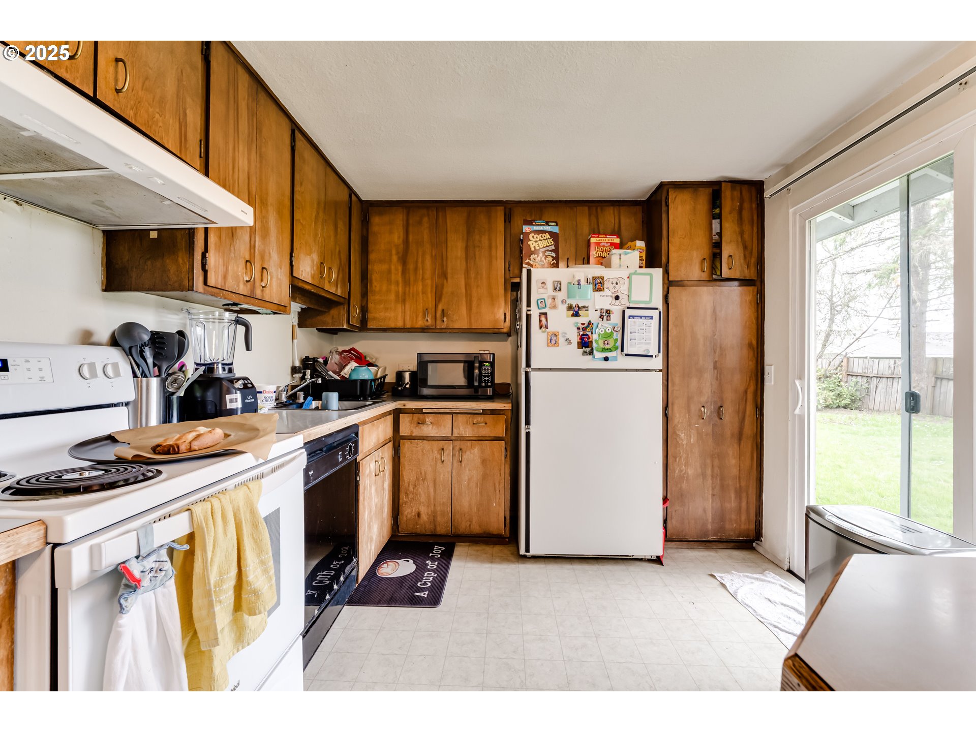 3736 Peppertree Drive Eugene, OR 97402 - Photo 7 of 16